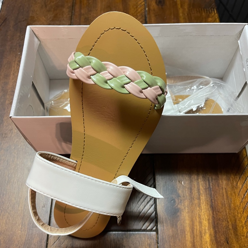 SHEIN kids sandals size 35 new in box